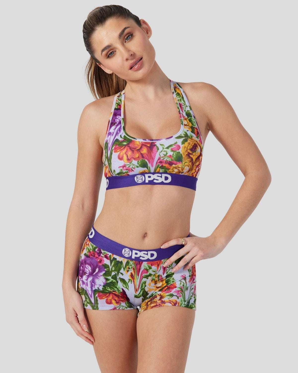 Izabela Guedes - Tapestry Meltdown - Sports Bra
